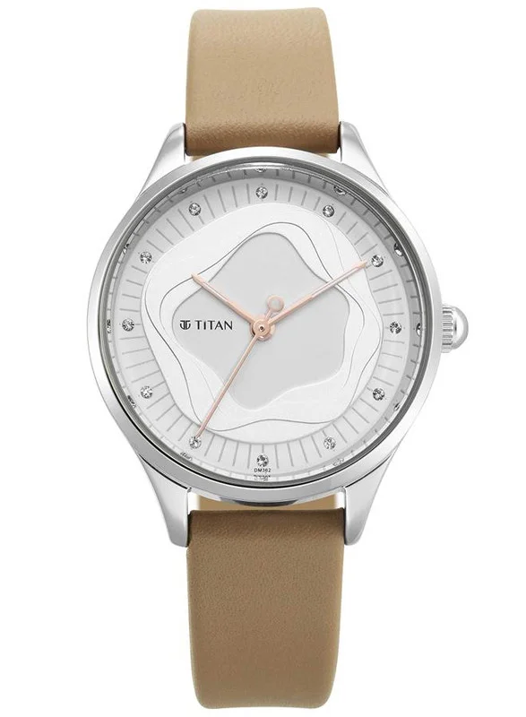 تيتان ساعة يد جلدية تناظرية